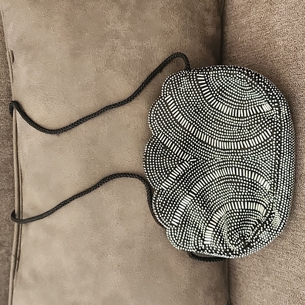 Vintage metal studded clutch 8.5"×7"